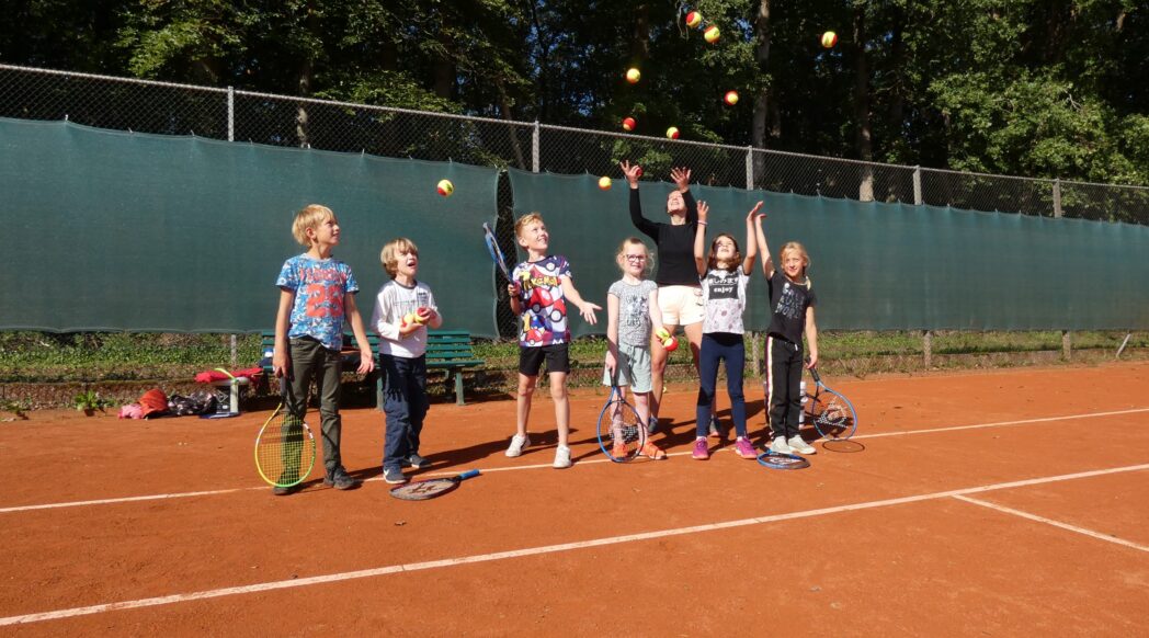 Tennisles op TV Schaarsbergen